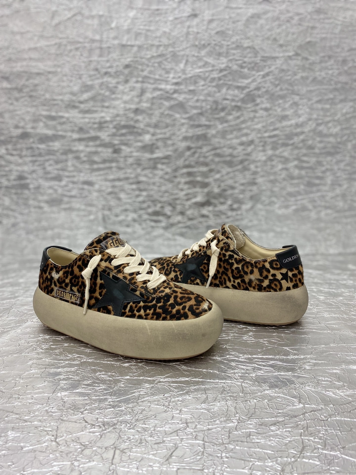 OOBB-- 6642 GWF00378.F003305.81472 GMF00378.F003305.81472 Space cowhide item:E-X362J2901T